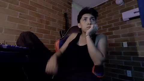 ethann2_ online show from June 11, 1:49 am