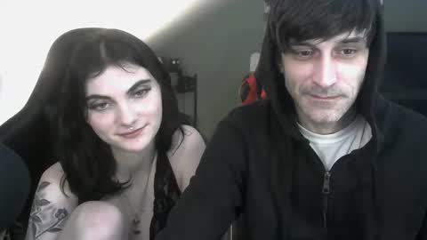 Snapshot of ethanvsvioletxxx chatting on December 4, 12:09 am ethanvsvioletxxx online show from December 4, 12:09 am