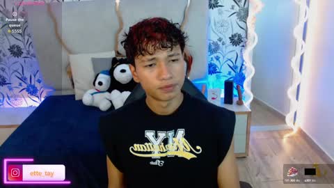 ette online show from October 11, 3:39 am