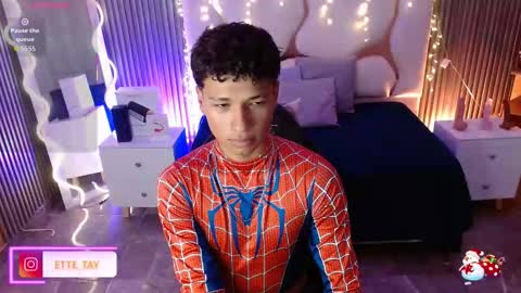 ette online show from December 19, 3:35 am