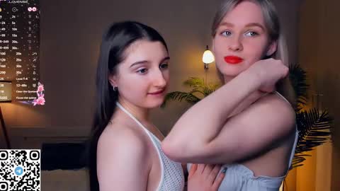 Kira and Kamila online show from February 9, 7:52 pm