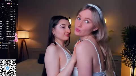 Kira and Kamila online show from February 9, 10:54 pm