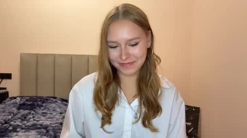 Alice online show from May 11, 2:23 pm
