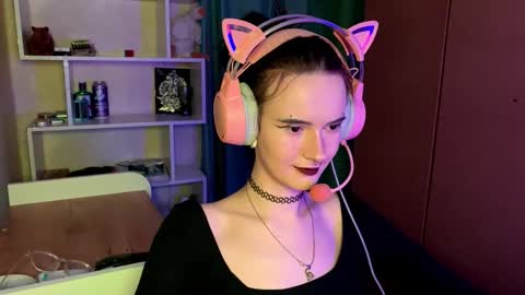 Snapshot of eunabiddlecome chatting on February 26, 11:09 am Kate online show from February 26, 11:09 am