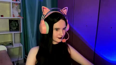 Snapshot of eunabiddlecome chatting on March 4, 11:16 am Kate online show from March 4, 11:16 am