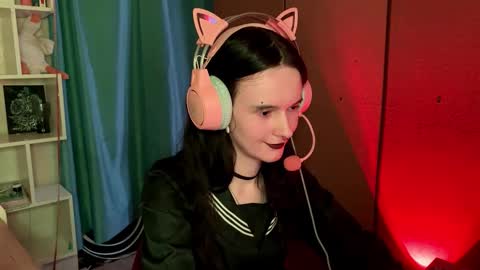 Snapshot of eunabiddlecome chatting on March 6, 11:17 am Kate online show from March 6, 11:17 am