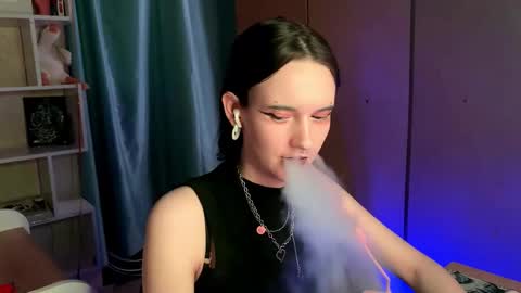 Snapshot of eunabiddlecome chatting on March 22, 11:02 am Kate online show from March 22, 11:02 am