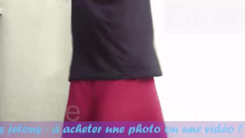 Snapshot of eunile chatting on October 1, 11:49 am eunile online show from October 1, 11:49 am