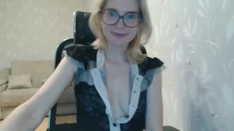 eva2323 online show from November 13, 6:01 am