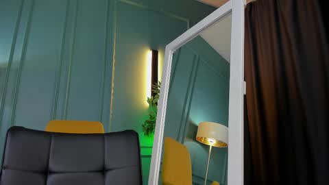 Snapshot of eva__angelic chatting on December 5, 3:39 pm Eva online show from December 5, 3:39 pm