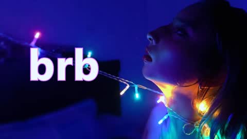 Snapshot of eva_brooks1 chatting on December 27, 12:39 am Iris Smile independent model online show from December 27, 12:39 am