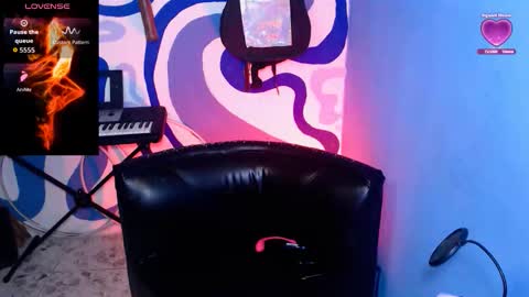 Snapshot of eva_brooks1 chatting on September 19, 6:59 am Iris Smile independent model online show from September 19, 6:59 am