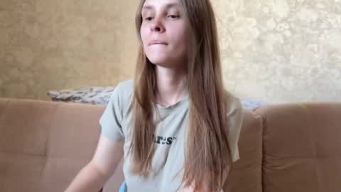 Eva Calvin online show from June 3, 7:33 am