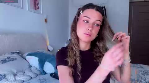 Snapshot of eva_collins_x chatting on July 3, 2:07 am Eva online show from July 3, 2:07 am