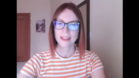 Snapshot of eva_cutesmile chatting on June 1, 7:04 pm Eva online show from June 1, 7:04 pm