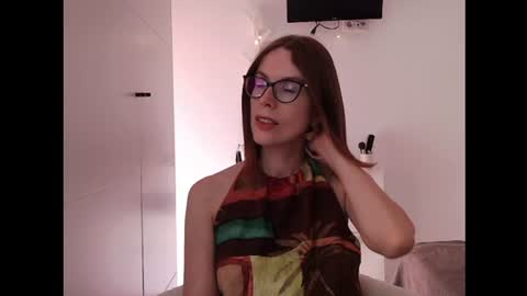 Snapshot of eva_cutesmile chatting on August 1, 5:34 pm Eva online show from August 1, 5:34 pm