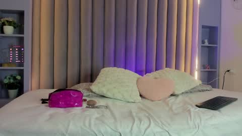 EVA DAEMON  online show from February 6, 11:21 am