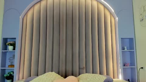 EVA DAEMON  online show from February 16, 11:27 am