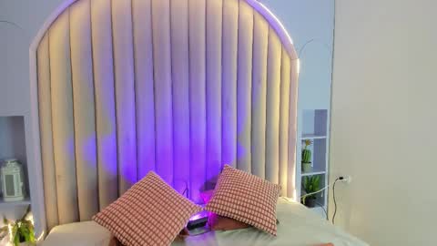 EVA DAEMON  online show from December 4, 11:41 am