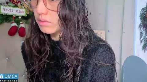 Snapshot of eva_delight_ chatting on December 5, 11:08 am eva delight online show from December 5, 11:08 am