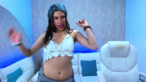 eva_hells online show from September 8, 8:30 pm