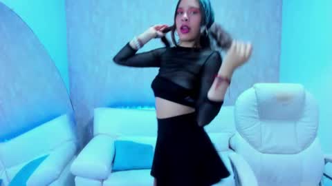 eva_hells online show from September 23, 8:01 pm