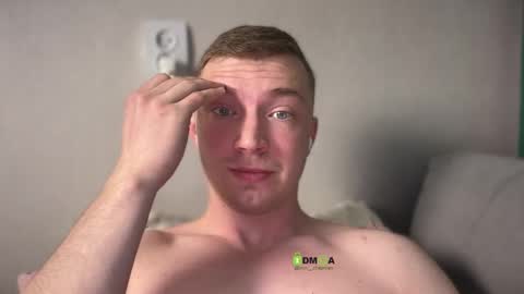 Snapshot of eva_iron chatting on February 18, 11:44 pm Eva and Iron online show from February 18, 11:44 pm