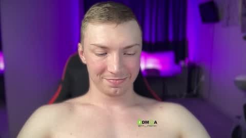 Snapshot of eva_iron chatting on February 22, 10:19 pm Eva and Iron online show from February 22, 10:19 pm