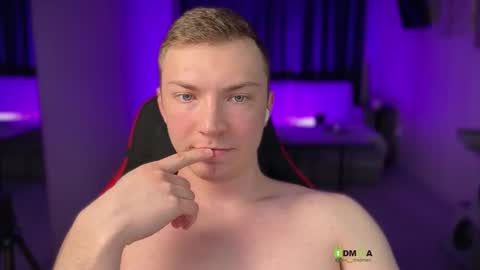 Snapshot of eva_iron chatting on March 6, 9:11 pm Eva and Iron online show from March 6, 9:11 pm