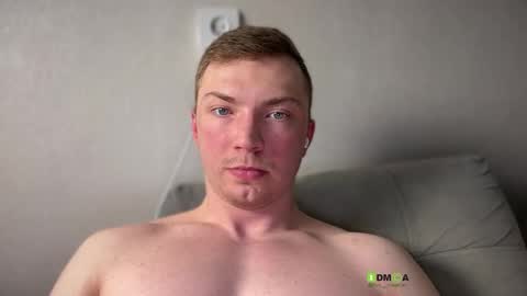 Snapshot of eva_iron chatting on March 9, 10:14 pm Eva and Iron online show from March 9, 10:14 pm