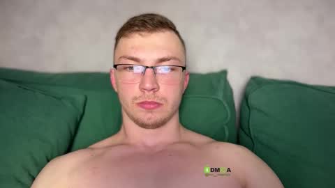 Snapshot of eva_iron chatting on March 28, 12:21 am Eva and Iron online show from March 28, 12:21 am