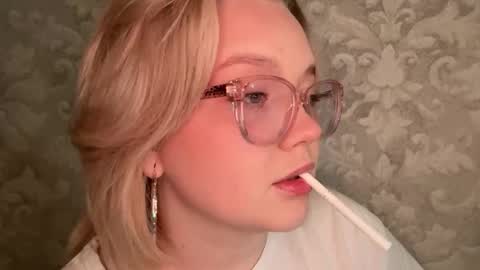 eva_kittenn online show from September 29, 6:13 pm