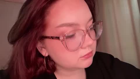 Snapshot of eva_kittenn chatting on February 18, 6:31 am eva_kittenn online show from February 18, 6:31 am