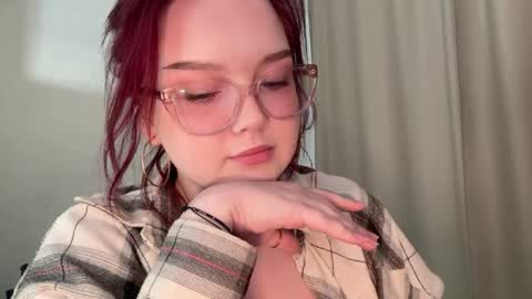 Snapshot of eva_kittenn chatting on April 3, 1:42 pm eva_kittenn online show from April 3, 1:42 pm
