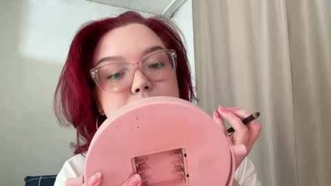 Snapshot of eva_kittenn chatting on April 9, 1:16 pm eva_kittenn online show from April 9, 1:16 pm