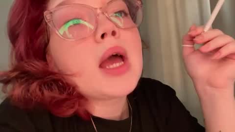 Snapshot of eva_kittenn chatting on April 19, 10:58 am eva_kittenn online show from April 19, 10:58 am