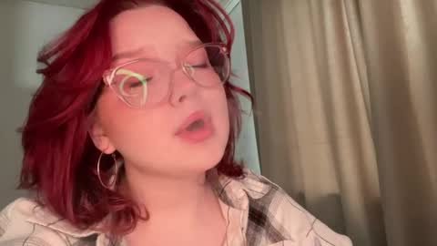 Snapshot of eva_kittenn chatting on April 23, 12:26 pm eva_kittenn online show from April 23, 12:26 pm