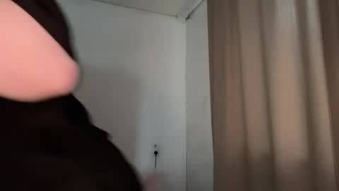 Snapshot of eva_kittenn chatting on April 26, 3:42 pm eva_kittenn online show from April 26, 3:42 pm