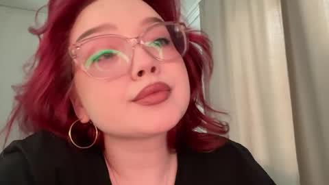 Snapshot of eva_kittenn chatting on May 23, 11:36 am eva_kittenn online show from May 23, 11:36 am