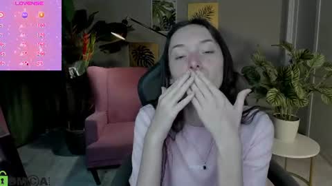 Snapshot of eva_leeee chatting on July 22, 4:59 am Eva online show from July 22, 4:59 am