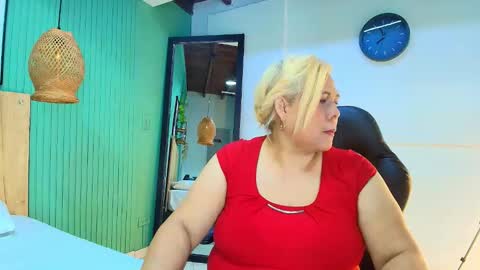 eva_love49 online show from February 28, 7:04 pm