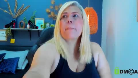 eva_love49 online show from March 23, 12:31 pm