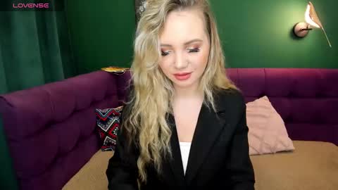 Snapshot of eva_moran chatting on September 22, 2:02 am Eva 3 online show from September 22, 2:02 am