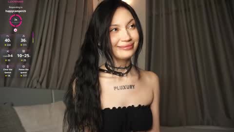 Snapshot of eva_pixie chatting on October 19, 5:13 pm Eva online show from October 19, 5:13 pm