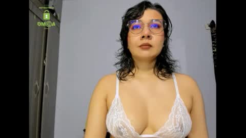Snapshot of eva_rain01 chatting on April 5, 4:15 pm Eva online show from April 5, 4:15 pm