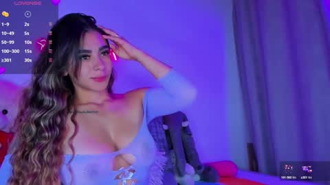 Snapshot of eva_shinee_ chatting on October 17, 10:40 am Eva Shinee online show from October 17, 10:40 am