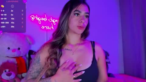 Snapshot of eva_shinee_ chatting on November 6, 11:55 am Eva Shinee online show from November 6, 11:55 am