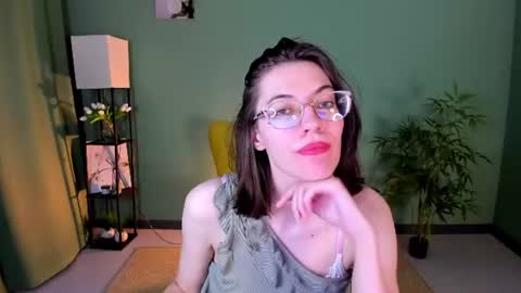 eva sicret online show from June 11, 12:25 pm