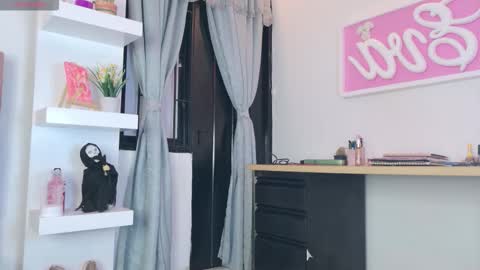 Eva Sin online show from November 20, 11:15 pm