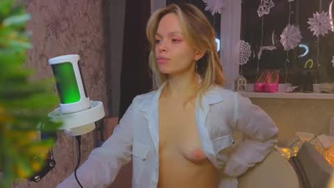 Hi there i am Eva and i wish create a nice community with you so join my Ticket Show for more pleasure online show from December 22, 1:30 pm